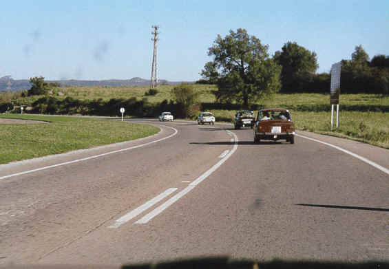 Encuentro Auto Retro, camino de Vic